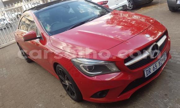 Acheter Occasion Voiture Mercedes-Benz CLA-klasse Rouge à Maseru, Maseru Acheter Occasion Voiture Mercedes-Benz CLA-klasse Rouge à Maseru, Maseru