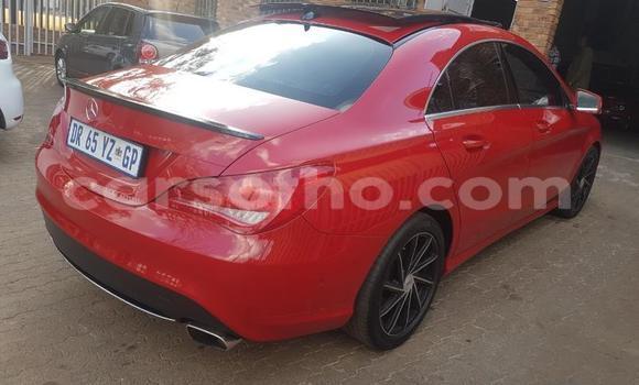 Acheter Occasion Voiture Mercedes-Benz CLA-klasse Rouge à Maseru, Maseru Acheter Occasion Voiture Mercedes-Benz CLA-klasse Rouge à Maseru, Maseru