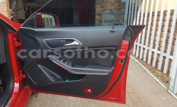 Acheter Occasion Voiture Mercedes-Benz CLA-klasse Rouge à Maseru, Maseru Acheter Occasion Voiture Mercedes-Benz CLA-klasse Rouge à Maseru, Maseru