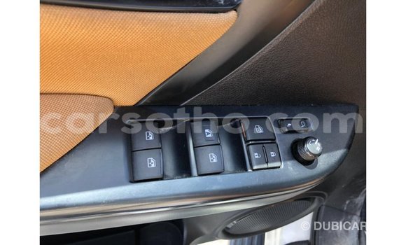 Acheter Import Voiture Toyota Fortuner Blanc à Import - Dubai, Maseru Acheter Import Voiture Toyota Fortuner Blanc à Import - Dubai, Maseru