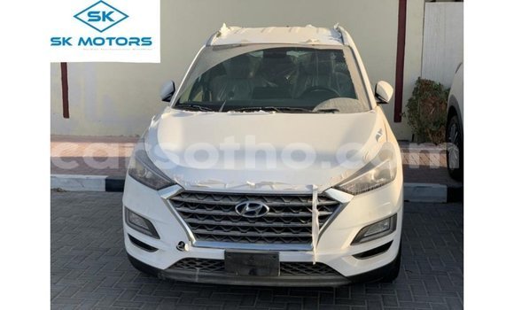 Buy Import Hyundai Tucson White Car in Import - Dubai in Maseru Buy Import Hyundai Tucson White Car in Import - Dubai in Maseru