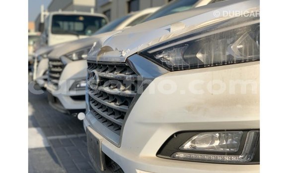 Buy Import Hyundai Tucson White Car in Import - Dubai in Maseru Buy Import Hyundai Tucson White Car in Import - Dubai in Maseru