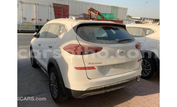 Buy Import Hyundai Tucson White Car in Import - Dubai in Maseru Buy Import Hyundai Tucson White Car in Import - Dubai in Maseru