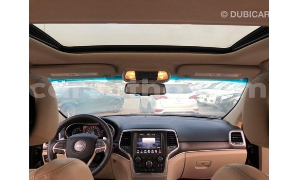 Acheter Import Voiture Jeep Grand Cherokee Noir à Import - Dubai, Maseru Acheter Import Voiture Jeep Grand Cherokee Noir à Import - Dubai, Maseru