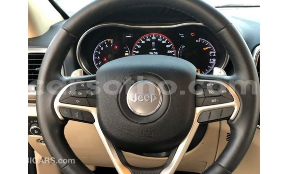 Acheter Import Voiture Jeep Grand Cherokee Noir à Import - Dubai, Maseru Acheter Import Voiture Jeep Grand Cherokee Noir à Import - Dubai, Maseru