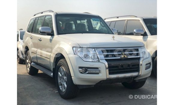 Sayi Imported Mitsubishi Pajero Black Mota in Import - Dubai a Maseru Sayi Imported Mitsubishi Pajero Black Mota in Import - Dubai a Maseru