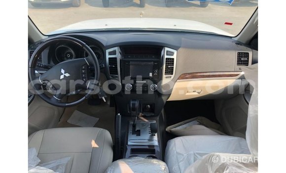 Sayi Imported Mitsubishi Pajero Black Mota in Import - Dubai a Maseru Sayi Imported Mitsubishi Pajero Black Mota in Import - Dubai a Maseru