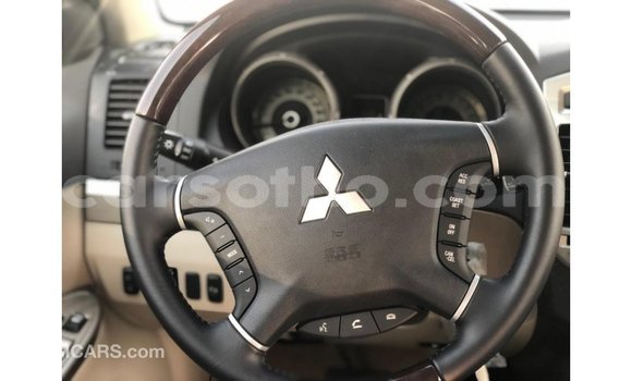 Sayi Imported Mitsubishi Pajero Black Mota in Import - Dubai a Maseru Sayi Imported Mitsubishi Pajero Black Mota in Import - Dubai a Maseru