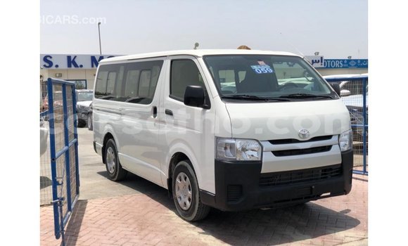 اشتري Imported Toyota Hiace White سيارة في Import - Dubai في Maseru اشتري Imported Toyota Hiace White سيارة في Import - Dubai في Maseru