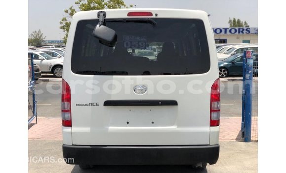 اشتري Imported Toyota Hiace White سيارة في Import - Dubai في Maseru اشتري Imported Toyota Hiace White سيارة في Import - Dubai في Maseru