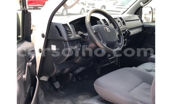 اشتري Imported Toyota Hiace White سيارة في Import - Dubai في Maseru اشتري Imported Toyota Hiace White سيارة في Import - Dubai في Maseru
