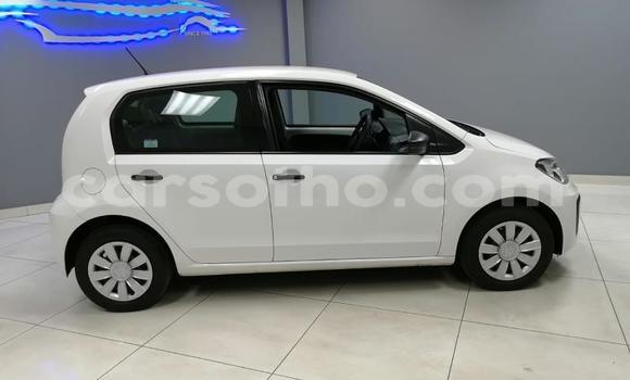 اشتري مستعمل Volkswagen up! Green سيارة في Maseru في Maseru اشتري مستعمل Volkswagen up! Green سيارة في Maseru في Maseru