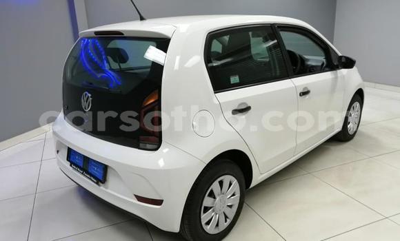 اشتري مستعمل Volkswagen up! Green سيارة في Maseru في Maseru اشتري مستعمل Volkswagen up! Green سيارة في Maseru في Maseru