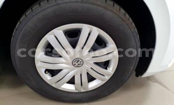 Sayi Na hannu Volkswagen Polo White Mota in Import - Dubai a Maseru Sayi Na hannu Volkswagen Polo White Mota in Import - Dubai a Maseru