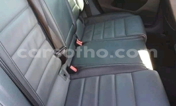 Buy Used Volkswagen Golf R Blue Car in Maseru in Maseru Buy Used Volkswagen Golf R Blue Car in Maseru in Maseru