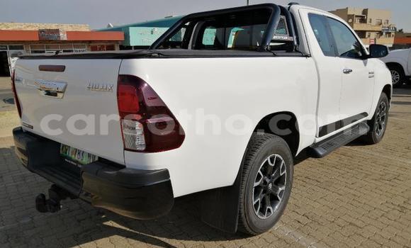 Buy Used Toyota Hilux White Car in Maseru in Maseru Buy Used Toyota Hilux White Car in Maseru in Maseru