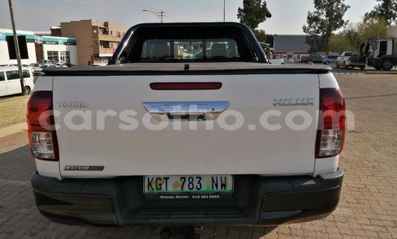 Buy Used Toyota Hilux White Car in Maseru in Maseru Buy Used Toyota Hilux White Car in Maseru in Maseru