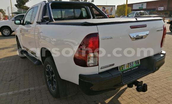 Buy Used Toyota Hilux White Car in Maseru in Maseru Buy Used Toyota Hilux White Car in Maseru in Maseru