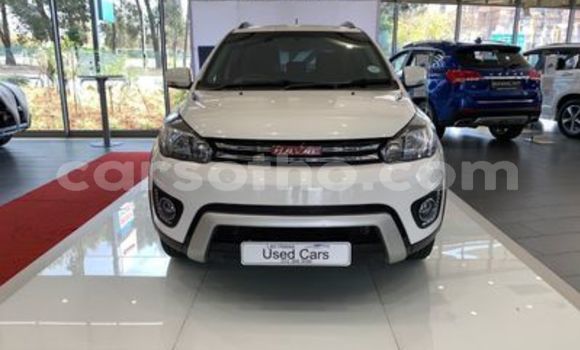 Sayi Na hannu Haval H2 White Mota in Import - Dubai a Maseru Sayi Na hannu Haval H2 White Mota in Import - Dubai a Maseru