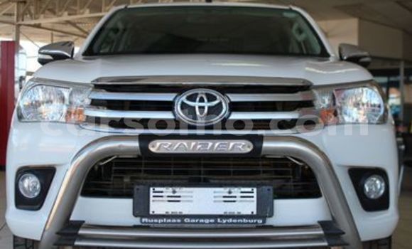 Acheter Occasion Voiture Toyota Hilux Blanc à Import - Dubai, Maseru Acheter Occasion Voiture Toyota Hilux Blanc à Import - Dubai, Maseru