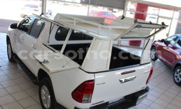 Acheter Occasion Voiture Toyota Hilux Blanc à Import - Dubai, Maseru Acheter Occasion Voiture Toyota Hilux Blanc à Import - Dubai, Maseru