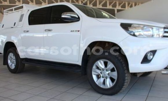 Acheter Occasion Voiture Toyota Hilux Blanc à Import - Dubai, Maseru Acheter Occasion Voiture Toyota Hilux Blanc à Import - Dubai, Maseru