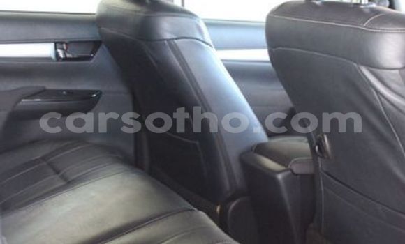 Acheter Occasion Voiture Toyota Hilux Blanc à Import - Dubai, Maseru Acheter Occasion Voiture Toyota Hilux Blanc à Import - Dubai, Maseru