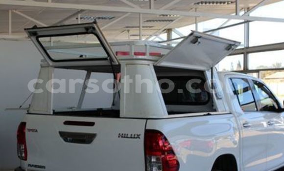 Acheter Occasion Voiture Toyota Hilux Blanc à Import - Dubai, Maseru Acheter Occasion Voiture Toyota Hilux Blanc à Import - Dubai, Maseru