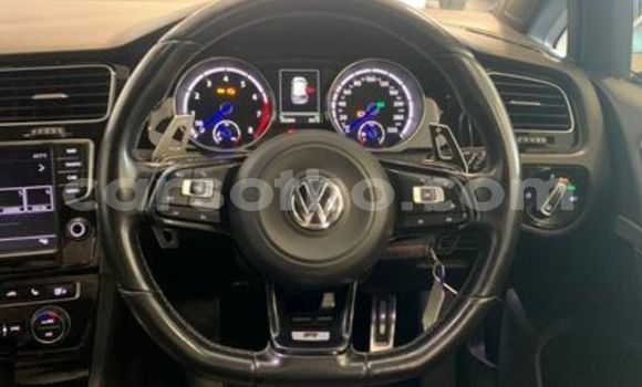 Sayi Na hannu Volkswagen Golf R White Mota in Import - Dubai a Maseru Sayi Na hannu Volkswagen Golf R White Mota in Import - Dubai a Maseru