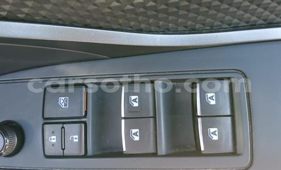 Acheter Occasion Voiture Toyota C-HR Blanc à Maseru, Maseru Acheter Occasion Voiture Toyota C-HR Blanc à Maseru, Maseru