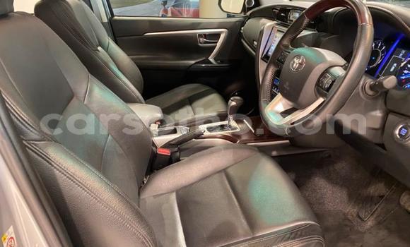 Sayi Na hannu Toyota Fortuner Silver Mota in Import - Dubai a Maseru Sayi Na hannu Toyota Fortuner Silver Mota in Import - Dubai a Maseru