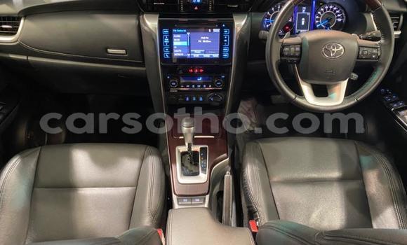 Sayi Na hannu Toyota Fortuner Silver Mota in Import - Dubai a Maseru Sayi Na hannu Toyota Fortuner Silver Mota in Import - Dubai a Maseru