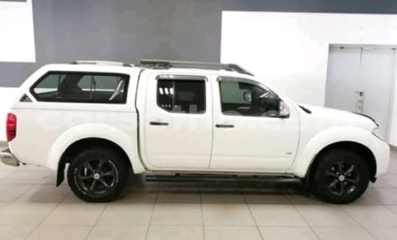 Sayi Na hannu Nissan Navara White Mota in Import - Dubai a Maseru Sayi Na hannu Nissan Navara White Mota in Import - Dubai a Maseru