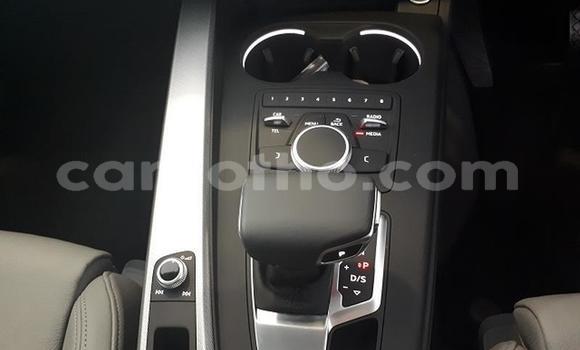 Sayi Na hannu Audi A4 White Mota in Import - Dubai a Maseru Sayi Na hannu Audi A4 White Mota in Import - Dubai a Maseru