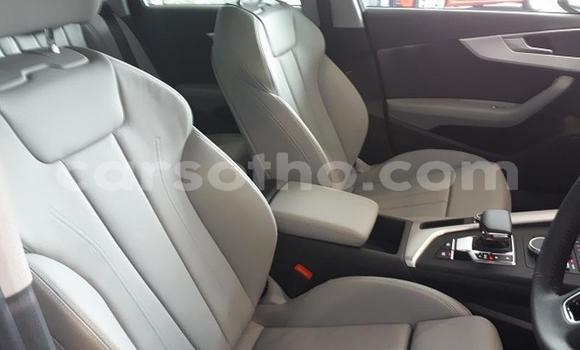 Sayi Na hannu Audi A4 White Mota in Import - Dubai a Maseru Sayi Na hannu Audi A4 White Mota in Import - Dubai a Maseru