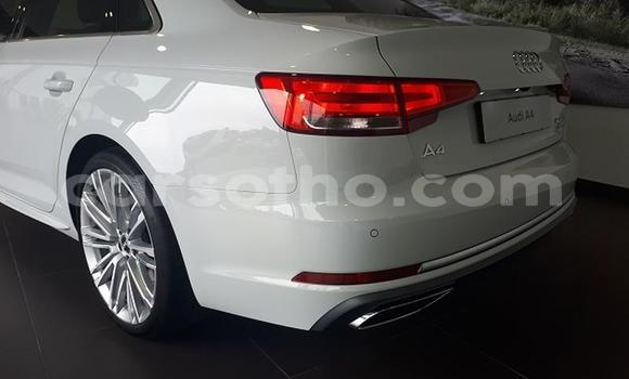 Sayi Na hannu Audi A4 White Mota in Import - Dubai a Maseru Sayi Na hannu Audi A4 White Mota in Import - Dubai a Maseru