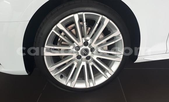 Sayi Na hannu Audi A4 White Mota in Import - Dubai a Maseru Sayi Na hannu Audi A4 White Mota in Import - Dubai a Maseru
