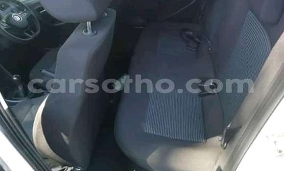 Sayi Na hannu Volkswagen Polo Silver Mota in Import - Dubai a Maseru Sayi Na hannu Volkswagen Polo Silver Mota in Import - Dubai a Maseru
