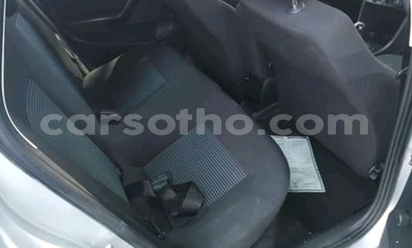 Sayi Na hannu Volkswagen Polo Silver Mota in Import - Dubai a Maseru Sayi Na hannu Volkswagen Polo Silver Mota in Import - Dubai a Maseru