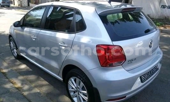 Sayi Na hannu Volkswagen Polo Silver Mota in Import - Dubai a Maseru Sayi Na hannu Volkswagen Polo Silver Mota in Import - Dubai a Maseru