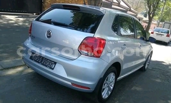 Sayi Na hannu Volkswagen Polo Silver Mota in Import - Dubai a Maseru Sayi Na hannu Volkswagen Polo Silver Mota in Import - Dubai a Maseru