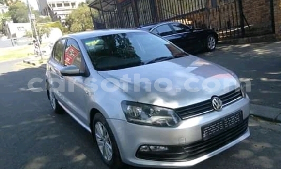 Sayi Na hannu Volkswagen Polo Silver Mota in Import - Dubai a Maseru Sayi Na hannu Volkswagen Polo Silver Mota in Import - Dubai a Maseru