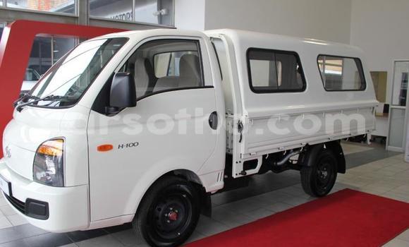 Acheter Occasion Voiture Hyundai H1 Blanc à Maseru, Maseru Acheter Occasion Voiture Hyundai H1 Blanc à Maseru, Maseru