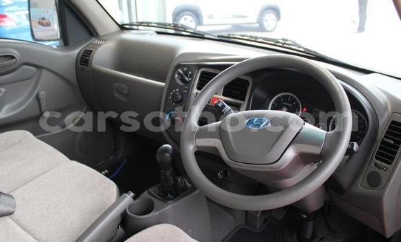 Acheter Occasion Voiture Hyundai H1 Blanc à Maseru, Maseru Acheter Occasion Voiture Hyundai H1 Blanc à Maseru, Maseru
