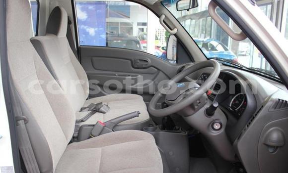 Acheter Occasion Voiture Hyundai H1 Blanc à Maseru, Maseru Acheter Occasion Voiture Hyundai H1 Blanc à Maseru, Maseru