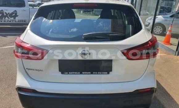 Sayi Na hannu Nissan Qashqai White Mota in Import - Dubai a Maseru Sayi Na hannu Nissan Qashqai White Mota in Import - Dubai a Maseru