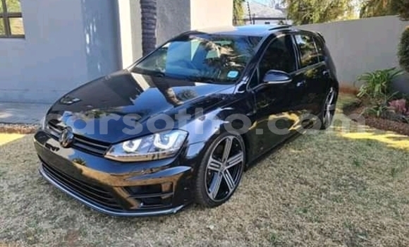 Sayi Na hannu Volkswagen Golf R Black Mota in Import - Dubai a Maseru Sayi Na hannu Volkswagen Golf R Black Mota in Import - Dubai a Maseru