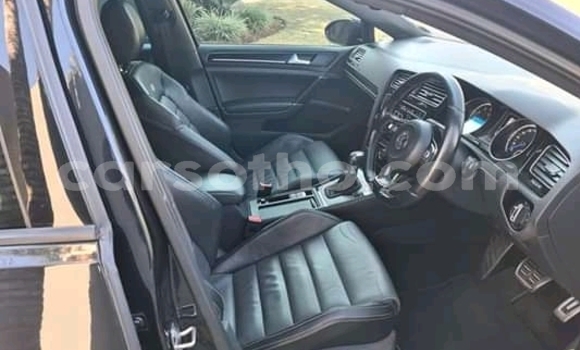 Sayi Na hannu Volkswagen Golf R Black Mota in Import - Dubai a Maseru Sayi Na hannu Volkswagen Golf R Black Mota in Import - Dubai a Maseru