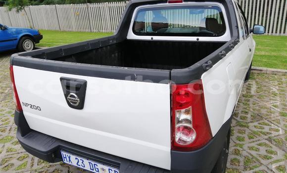 Acheter Occasion Voiture Nissan NP 300 Blanc à Mafeteng, Mafeteng Acheter Occasion Voiture Nissan NP 300 Blanc à Mafeteng, Mafeteng