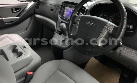 Buy Used Hyundai H1 White Car in Maseru in Maseru Buy Used Hyundai H1 White Car in Maseru in Maseru